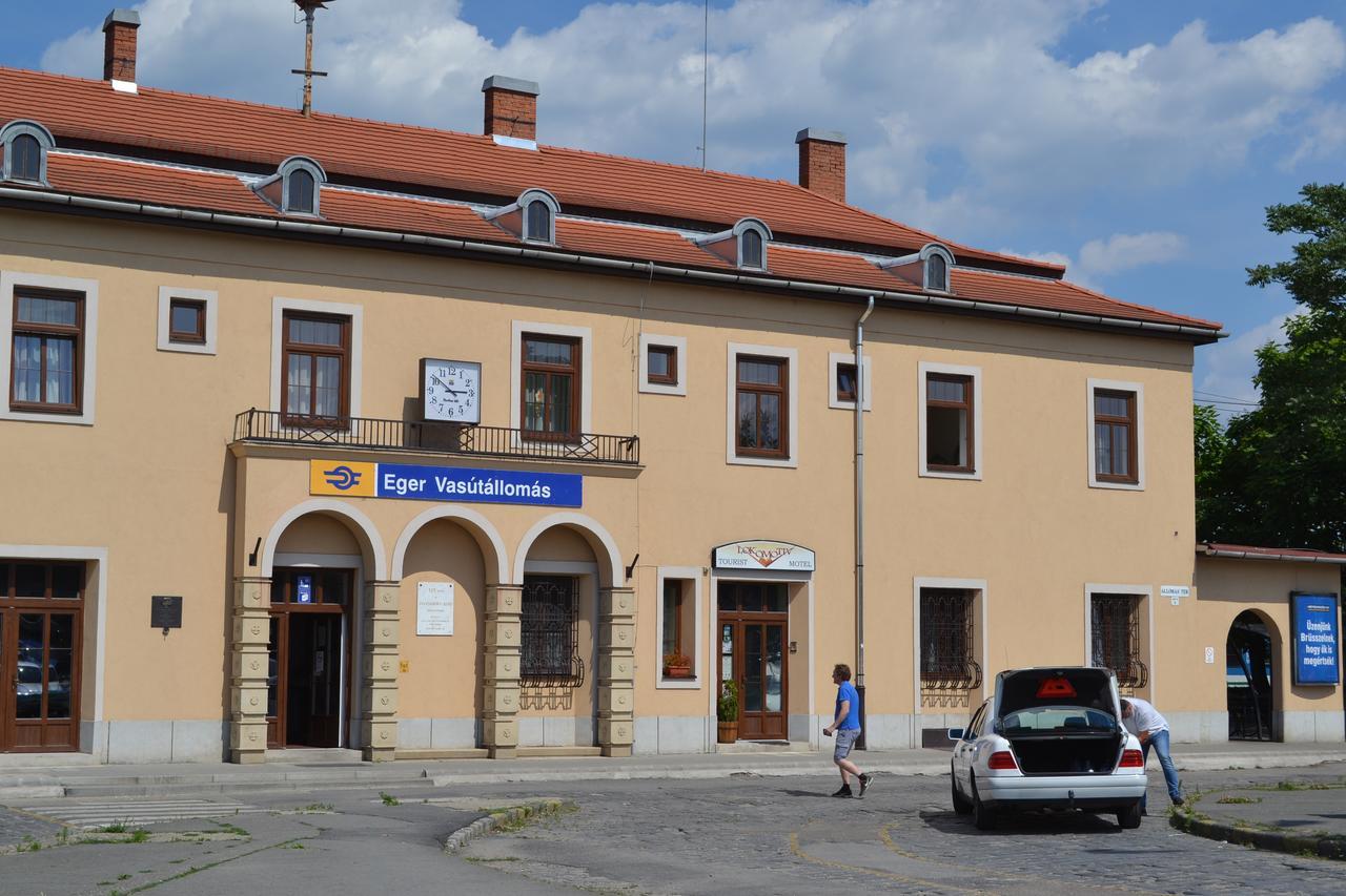 Lokomotiv Motel Eger Exteriör bild